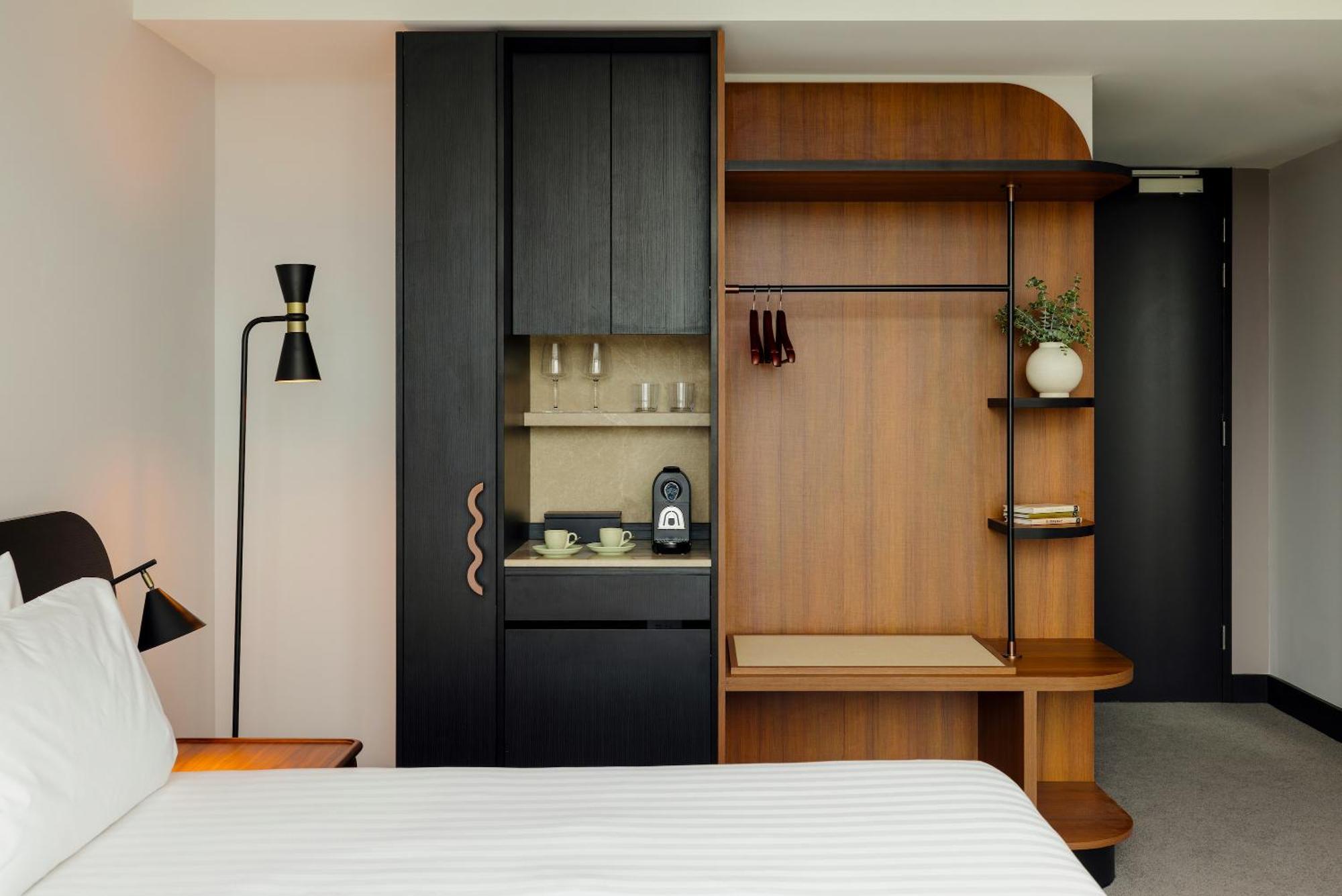 Crowne Plaza Adelaide Mawson Lakes By Ihg 外观 照片