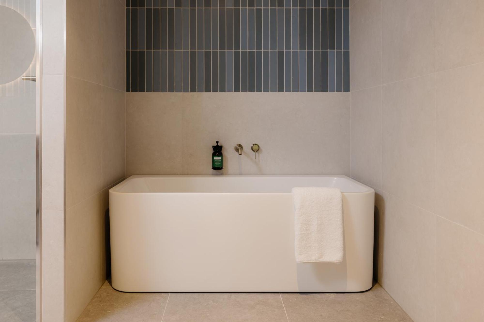 Crowne Plaza Adelaide Mawson Lakes By Ihg 外观 照片